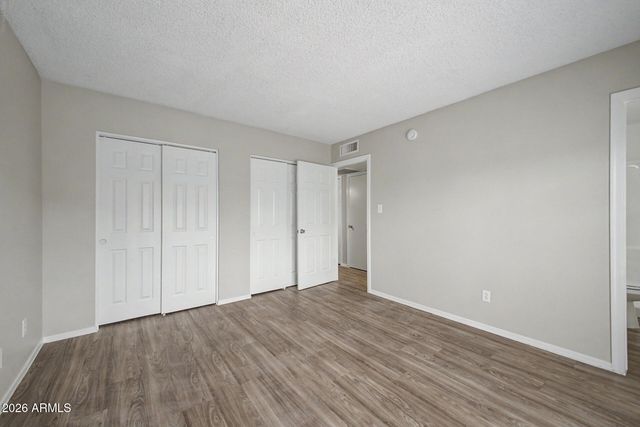 8102 W Heatherbrae Drive, Phoenix, AZ 85033