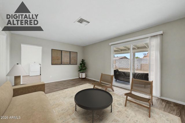8102 W Heatherbrae Drive, Phoenix, AZ 85033