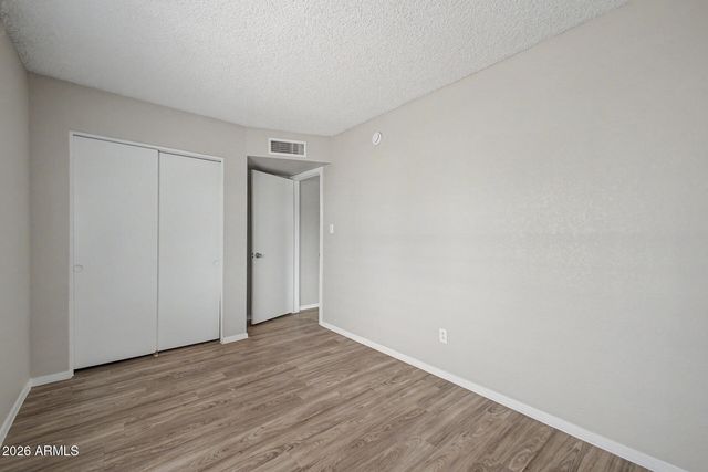 8102 W Heatherbrae Drive, Phoenix, AZ 85033