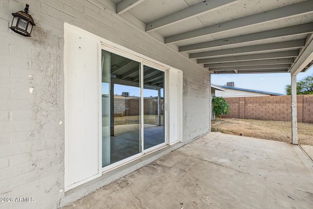8102 W Heatherbrae Drive, Phoenix, AZ 85033