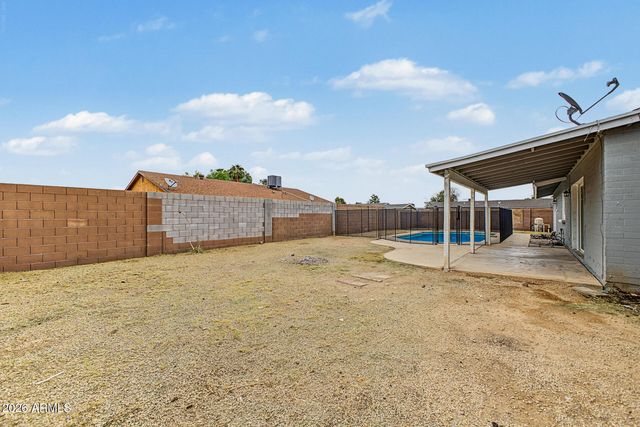 8102 W Heatherbrae Drive, Phoenix, AZ 85033