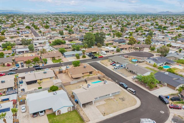 8102 W Heatherbrae Drive, Phoenix, AZ 85033