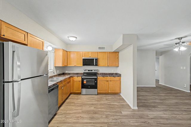 8102 W Heatherbrae Drive, Phoenix, AZ 85033