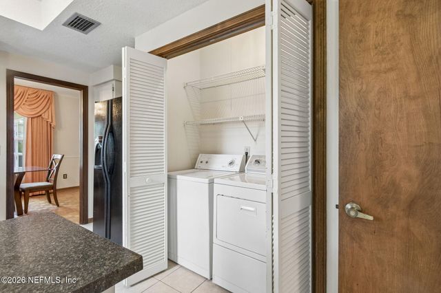 9252 SAN JOSE Boulevard 2104, Jacksonville, FL 32257