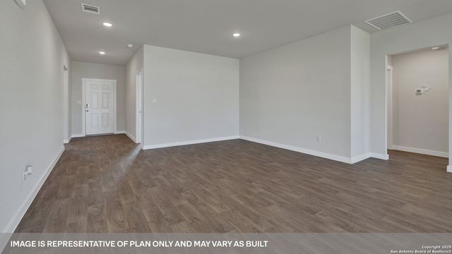 386 KOLBO CROSSING COVE, Lockhart, TX 78644