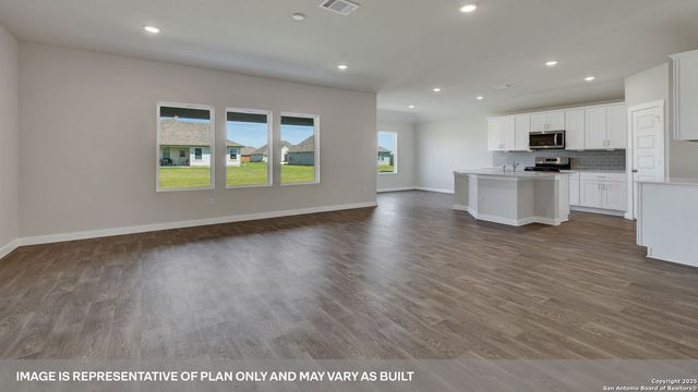 386 KOLBO CROSSING COVE, Lockhart, TX 78644