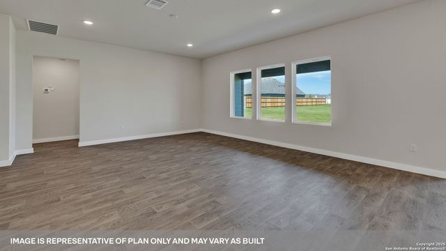 386 KOLBO CROSSING COVE, Lockhart, TX 78644