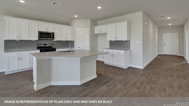 386 KOLBO CROSSING COVE, Lockhart, TX 78644