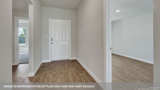 386 KOLBO CROSSING COVE, Lockhart, TX 78644