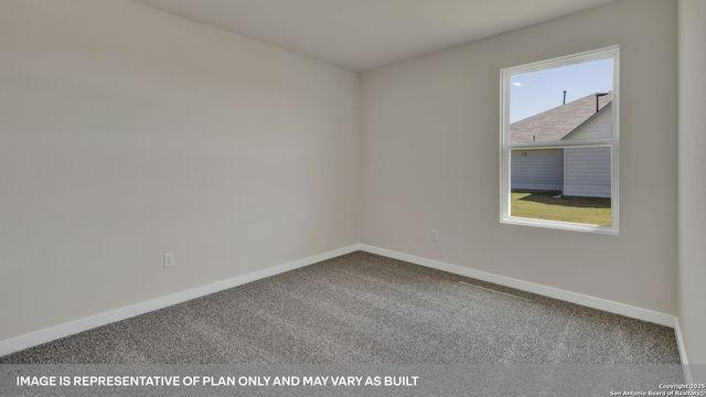 386 KOLBO CROSSING COVE, Lockhart, TX 78644