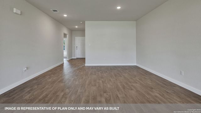 386 KOLBO CROSSING COVE, Lockhart, TX 78644