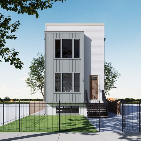 826 N Homan Avenue, Chicago, IL 60651