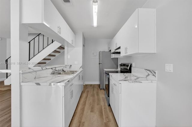 2109 Catherine Dr 4, Delray Beach, FL 33445