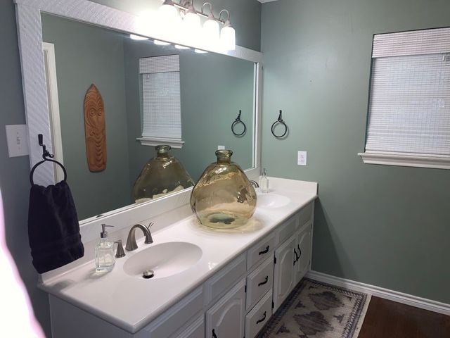1033 Wedgewood Drive, Woodway, TX 76712