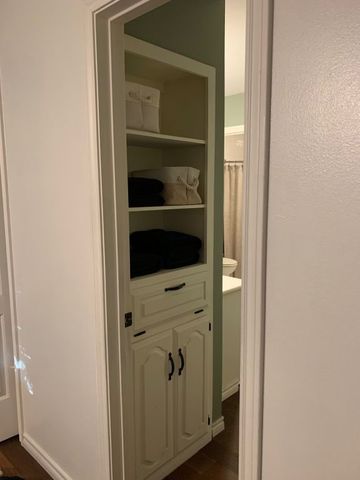 1033 Wedgewood Drive, Woodway, TX 76712