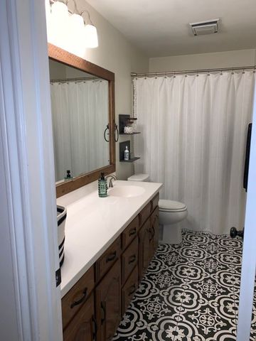 1033 Wedgewood Drive, Woodway, TX 76712