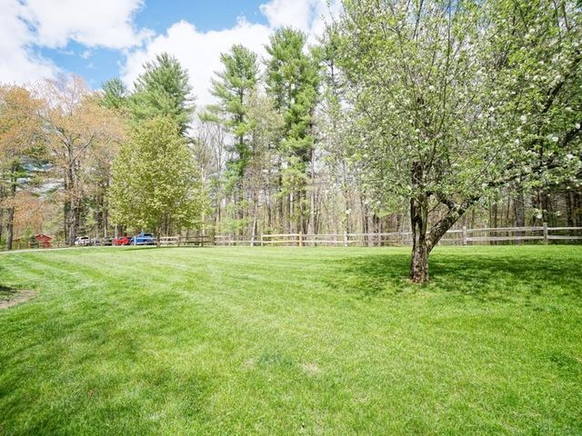 106 Page Road, Litchfield, NH 03052