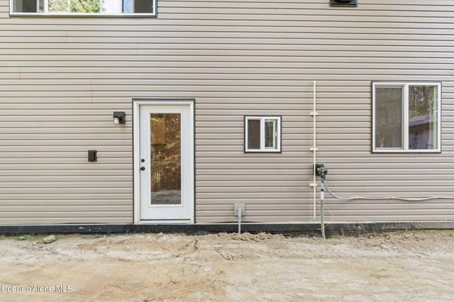 171 Beaver Pond Trl, Priest River, ID 83856