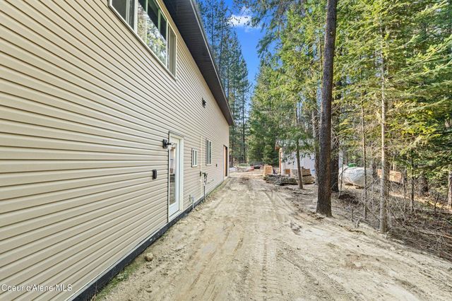 171 Beaver Pond Trl, Priest River, ID 83856