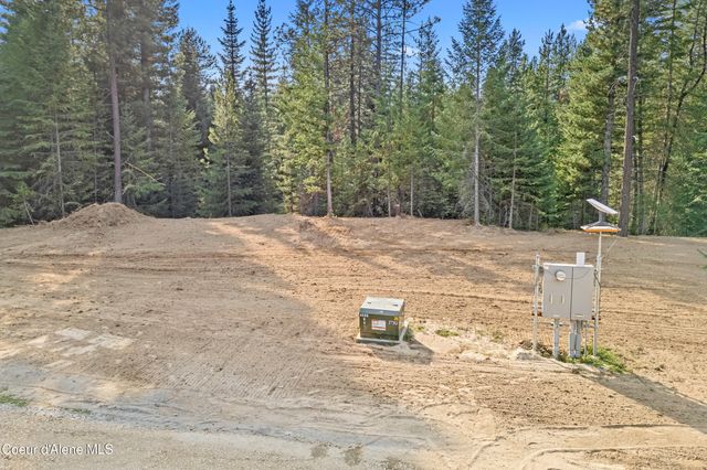 171 Beaver Pond Trl, Priest River, ID 83856