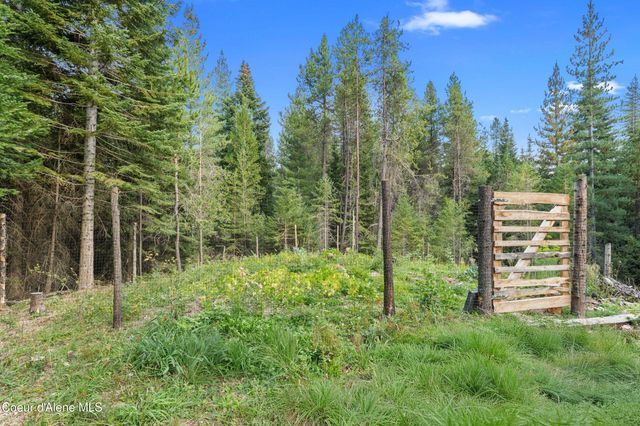 171 Beaver Pond Trl, Priest River, ID 83856