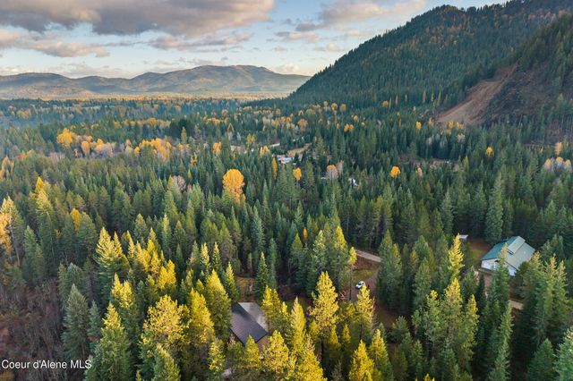 171 Beaver Pond Trl, Priest River, ID 83856