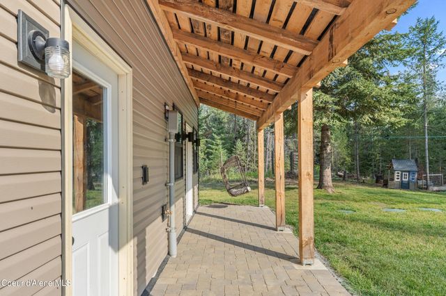 171 Beaver Pond Trl, Priest River, ID 83856