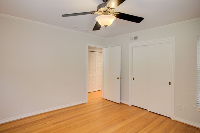 942 Bridget Lane, Dallas, TX 75218