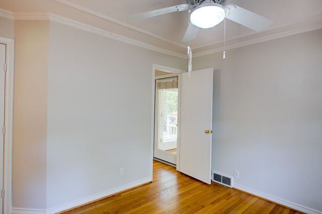 942 Bridget Lane, Dallas, TX 75218