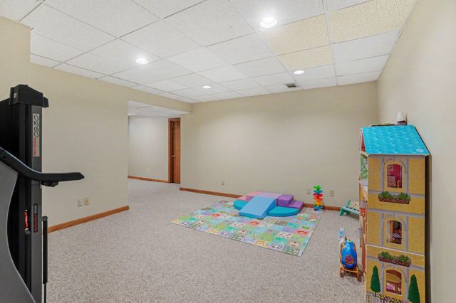 1233 Heather Drive, Holland City, MI 49423