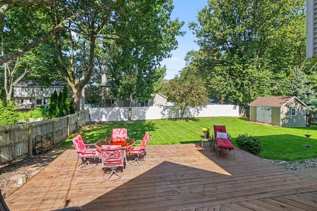 1233 Heather Drive, Holland City, MI 49423