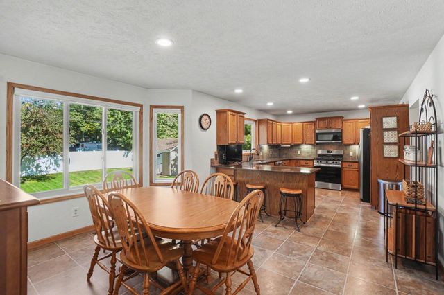 1233 Heather Drive, Holland City, MI 49423