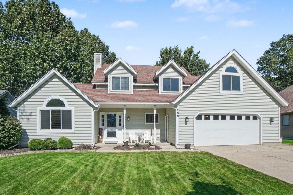 1233 Heather Drive, Holland City, MI 49423