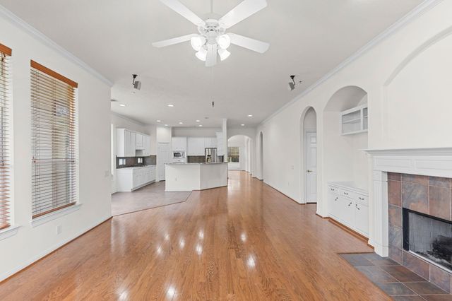 2404 S Venice Drive, Pearland, TX 77581