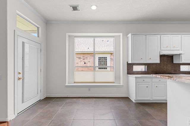 2404 S Venice Drive, Pearland, TX 77581