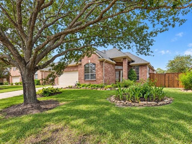 2404 S Venice Drive, Pearland, TX 77581
