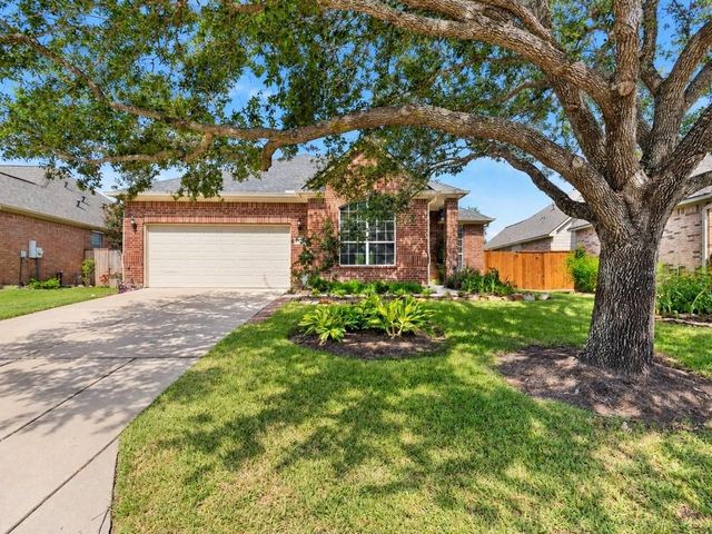 2404 S Venice Drive, Pearland, TX 77581
