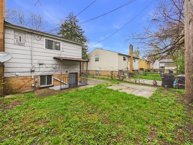 945 W 115th Place, Chicago, IL 60643