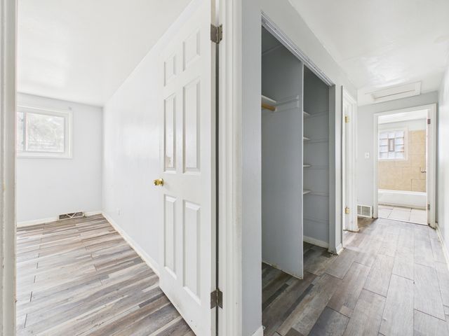 945 W 115th Place, Chicago, IL 60643