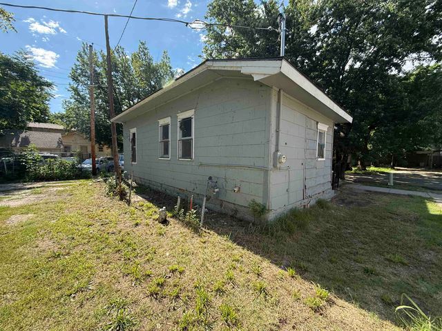 320 W 12th St N, Wichita, KS 67203