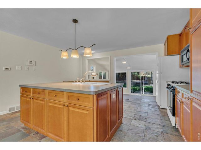 388 Lafayette St, Louisville, CO 80027