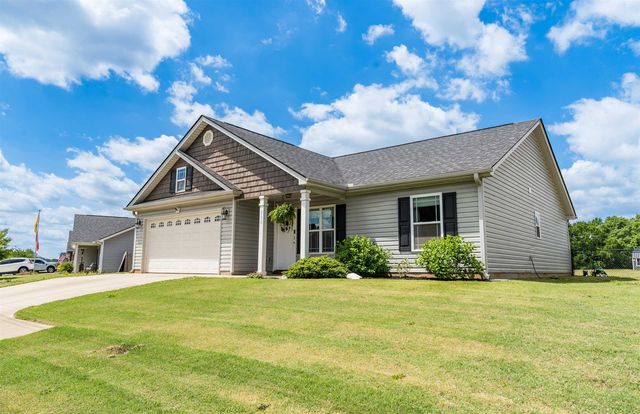 300 Brown Arrow Circle, Inman, SC 29349