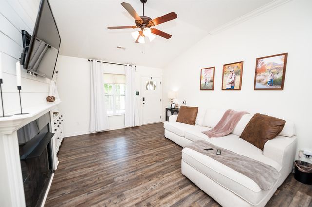 300 Brown Arrow Circle, Inman, SC 29349