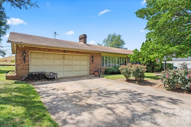 521 W Stokes Street, China Grove, NC 28023