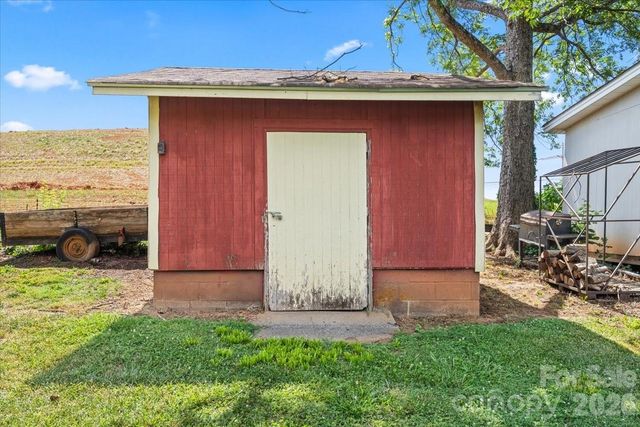521 W Stokes Street, China Grove, NC 28023