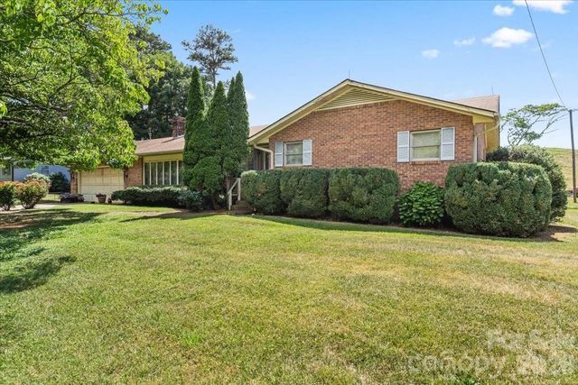 521 W Stokes Street, China Grove, NC 28023