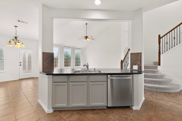 105 Canyon Court, Waxahachie, TX 75167