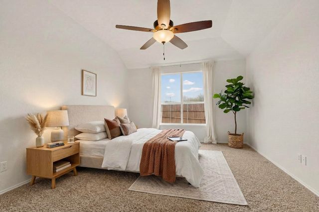 105 Canyon Court, Waxahachie, TX 75167