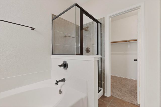 105 Canyon Court, Waxahachie, TX 75167