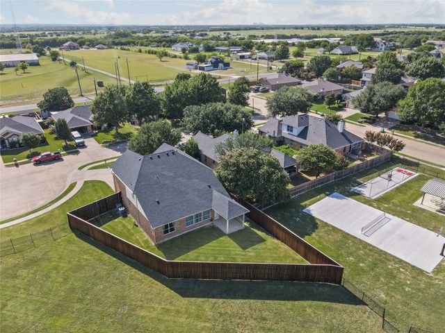 105 Canyon Court, Waxahachie, TX 75167